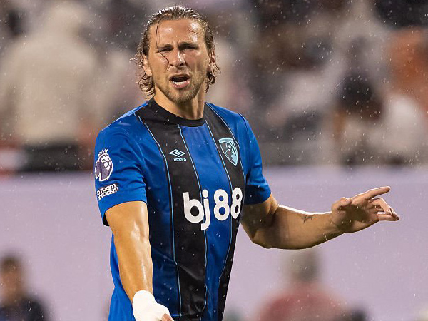Spurs dan Newcastle Coba Gagalkan Transfer Illia Zabarnyi ke PSG